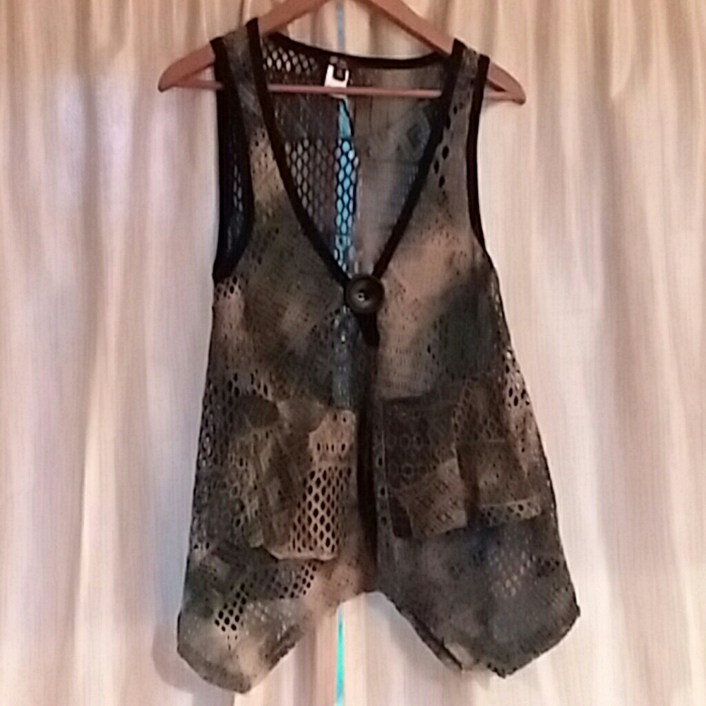 Lace vest